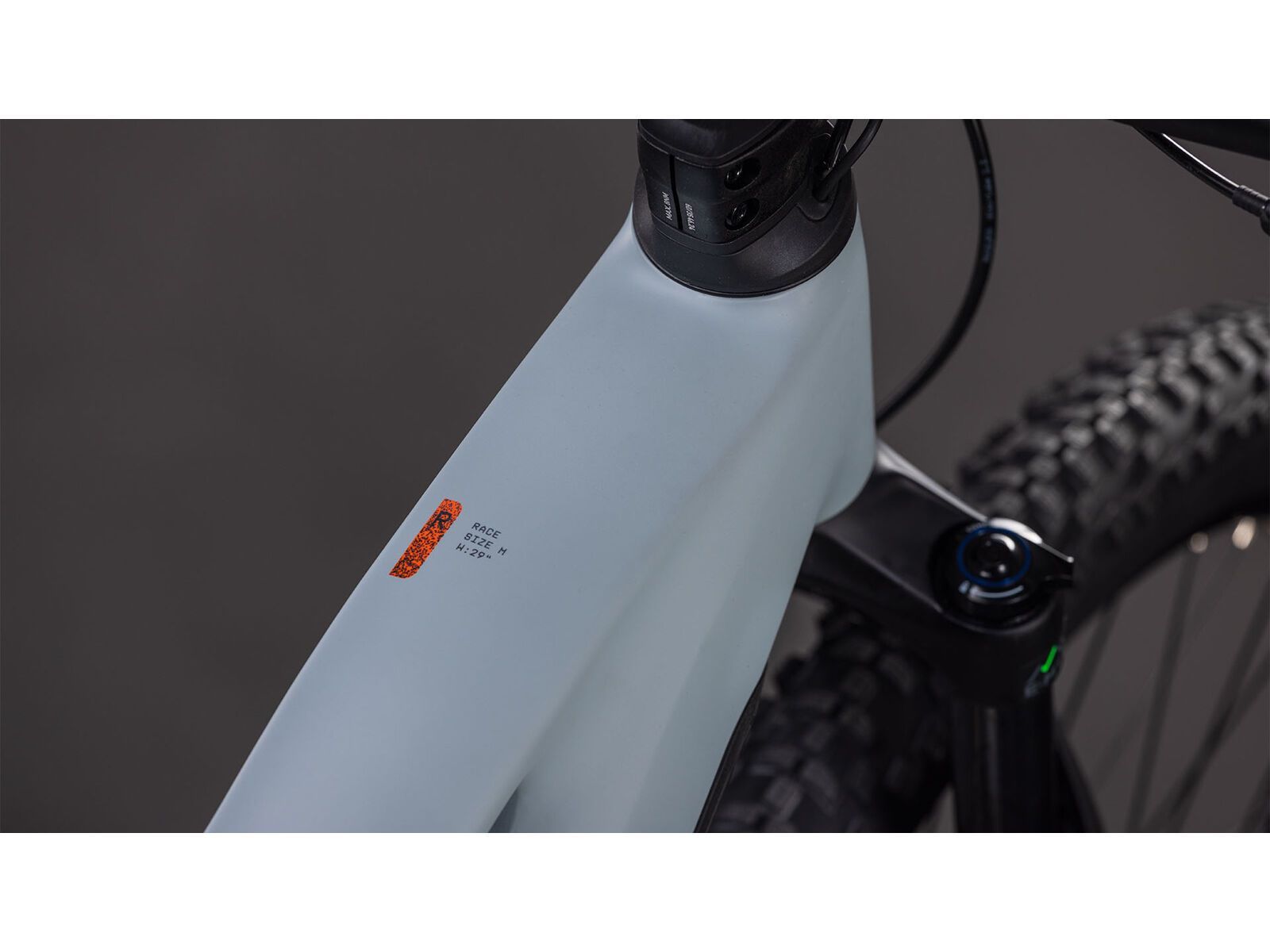 Cube Reaction Hybrid Race 800 29, vulcan´n´orange